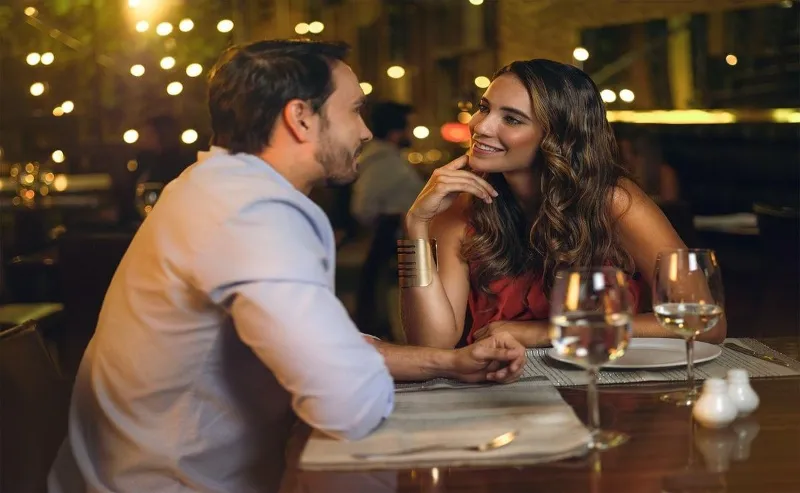 3 Things Men Should Never Do on a First Date If They Want a Second One