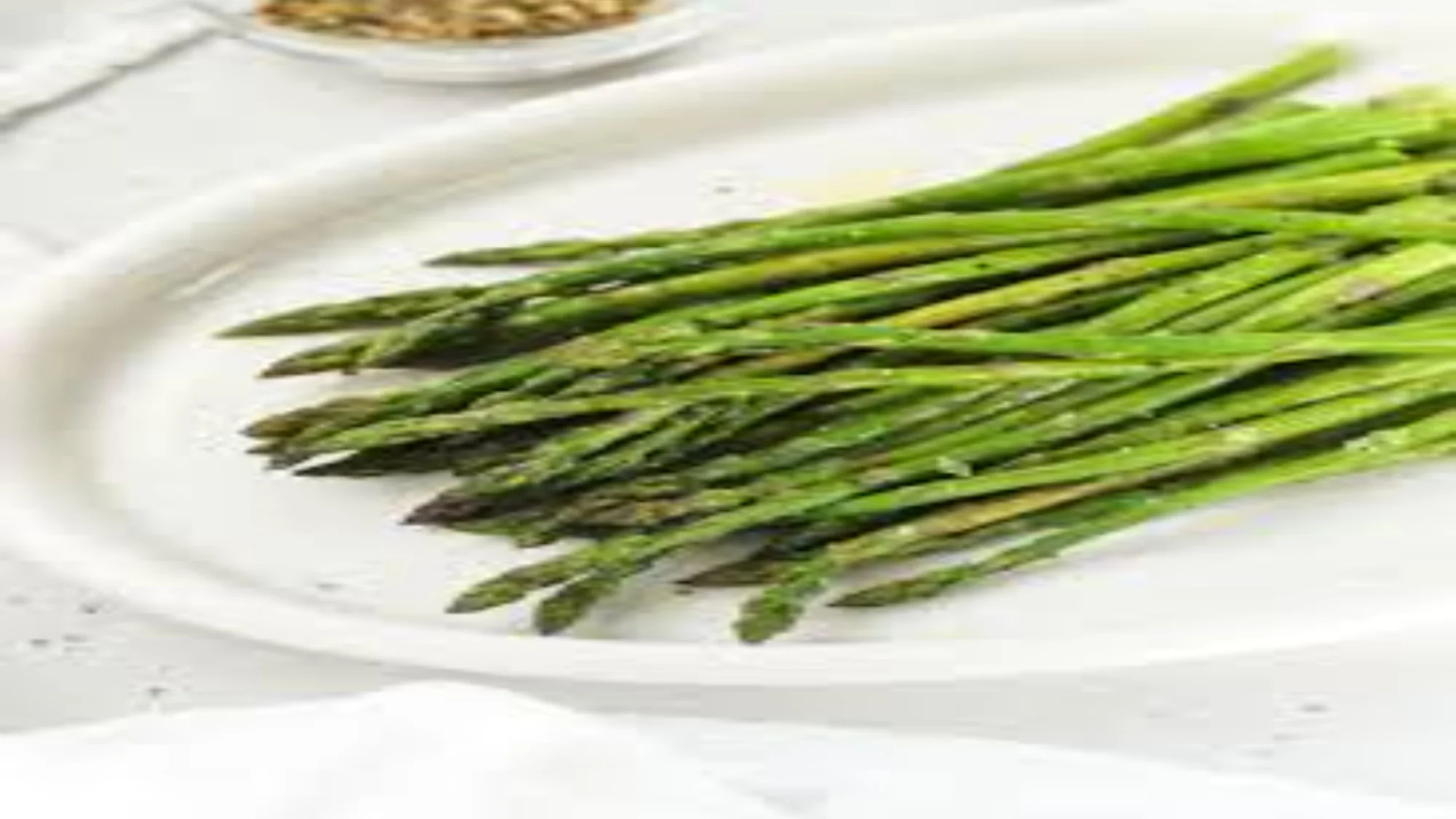 Is Asparagus Good for You? Experts Say This Spring Vegetable May Boost